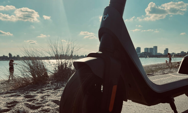NIU kQI2 Pro Review: Best E-Scooter to buy in 2024